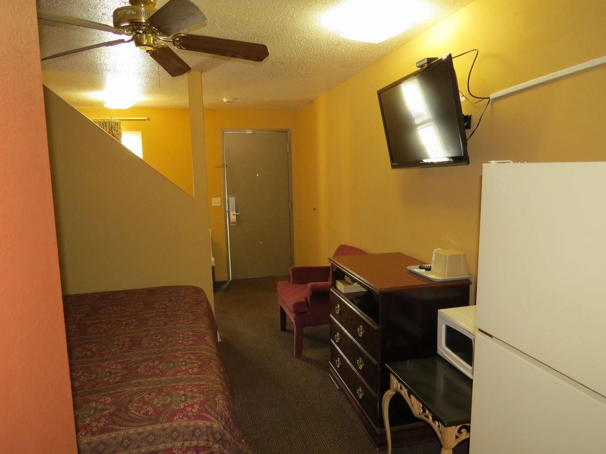 First Western Inn Caseyville Esterno foto
